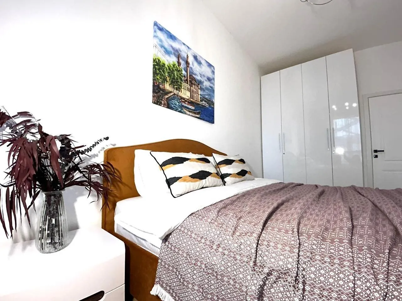 Апарт-Отель Жк Meridian Из 9 Апартаментов Рядом С Арбатом Almaty Apartment