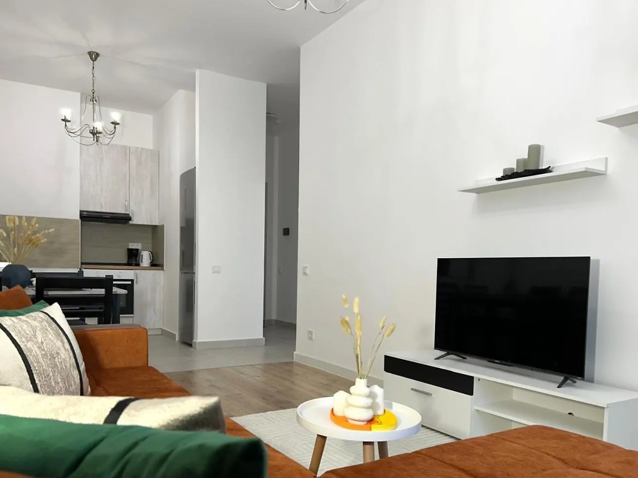 Апарт-Отель Жк Meridian Из 8 Апартаментов Рядом С Арбатом Almaty Kazakhstan