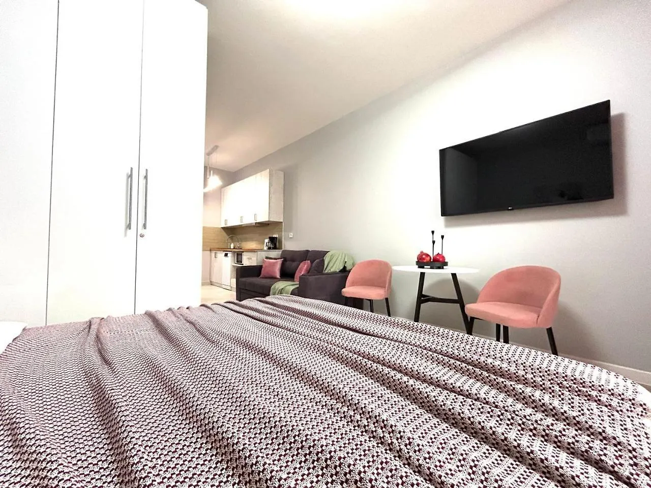 Апарт-Отель Жк Meridian Из 8 Апартаментов Рядом С Арбатом Almaty Apartment