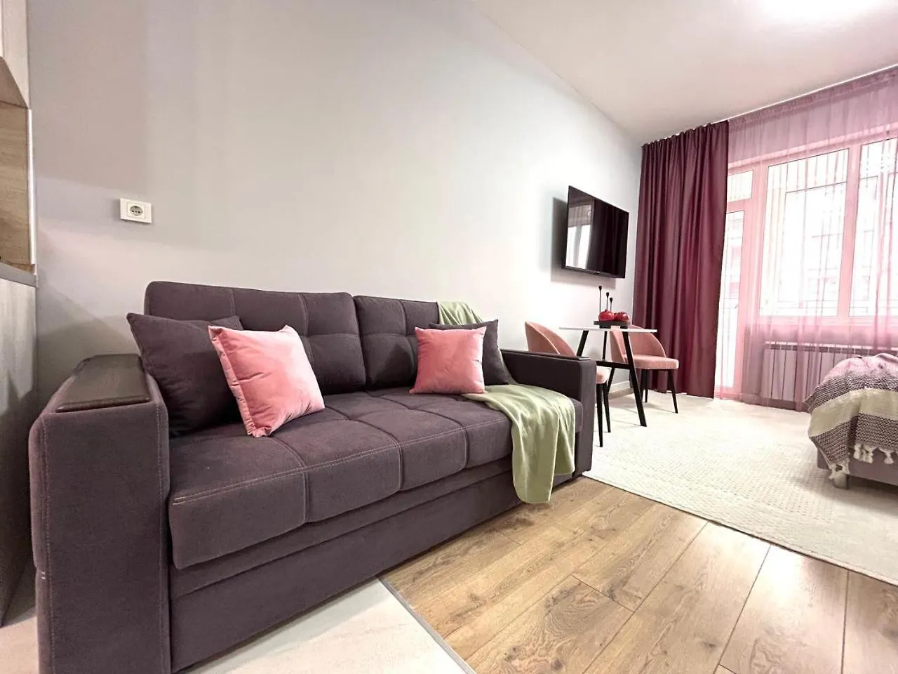 Apartment Апарт-Отель Жк Meridian Из 8 Апартаментов Рядом С Арбатом Almaty