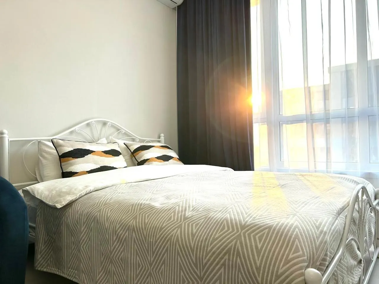 Апарт-Отель Жк Meridian Из 8 Апартаментов Рядом С Арбатом Almaty