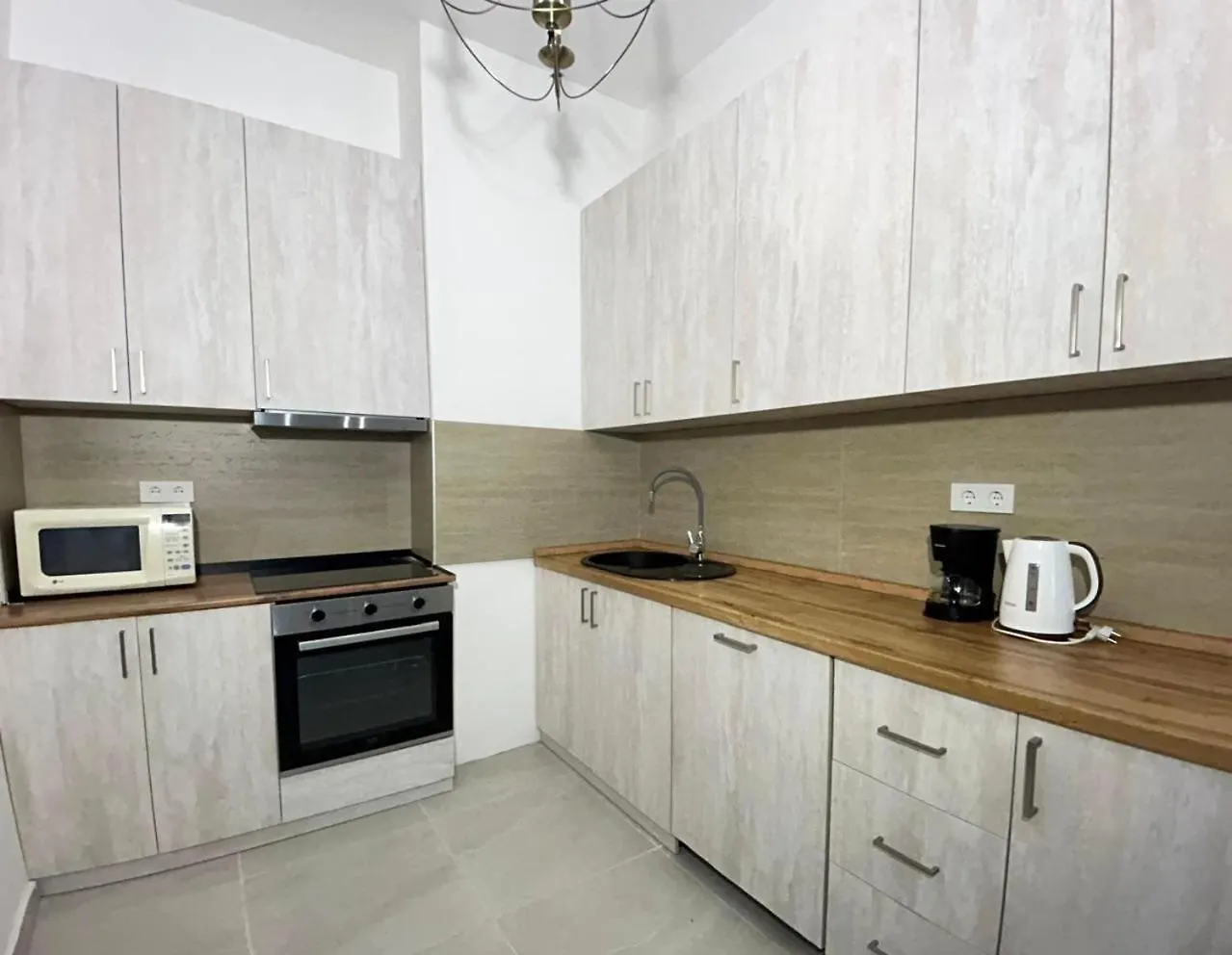 Апарт-Отель Жк Meridian Из 8 Апартаментов Рядом С Арбатом Almaty Apartment